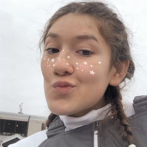 Meet your Posher, Veronica